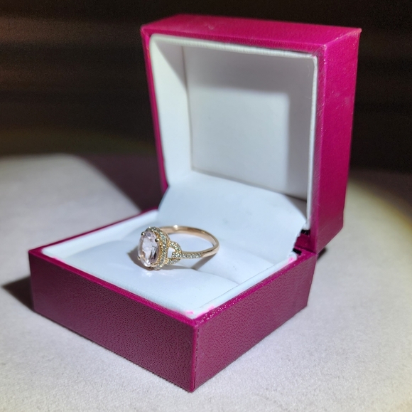 Helzberg Diamonds Pink Morganite - Picture 12 of 12